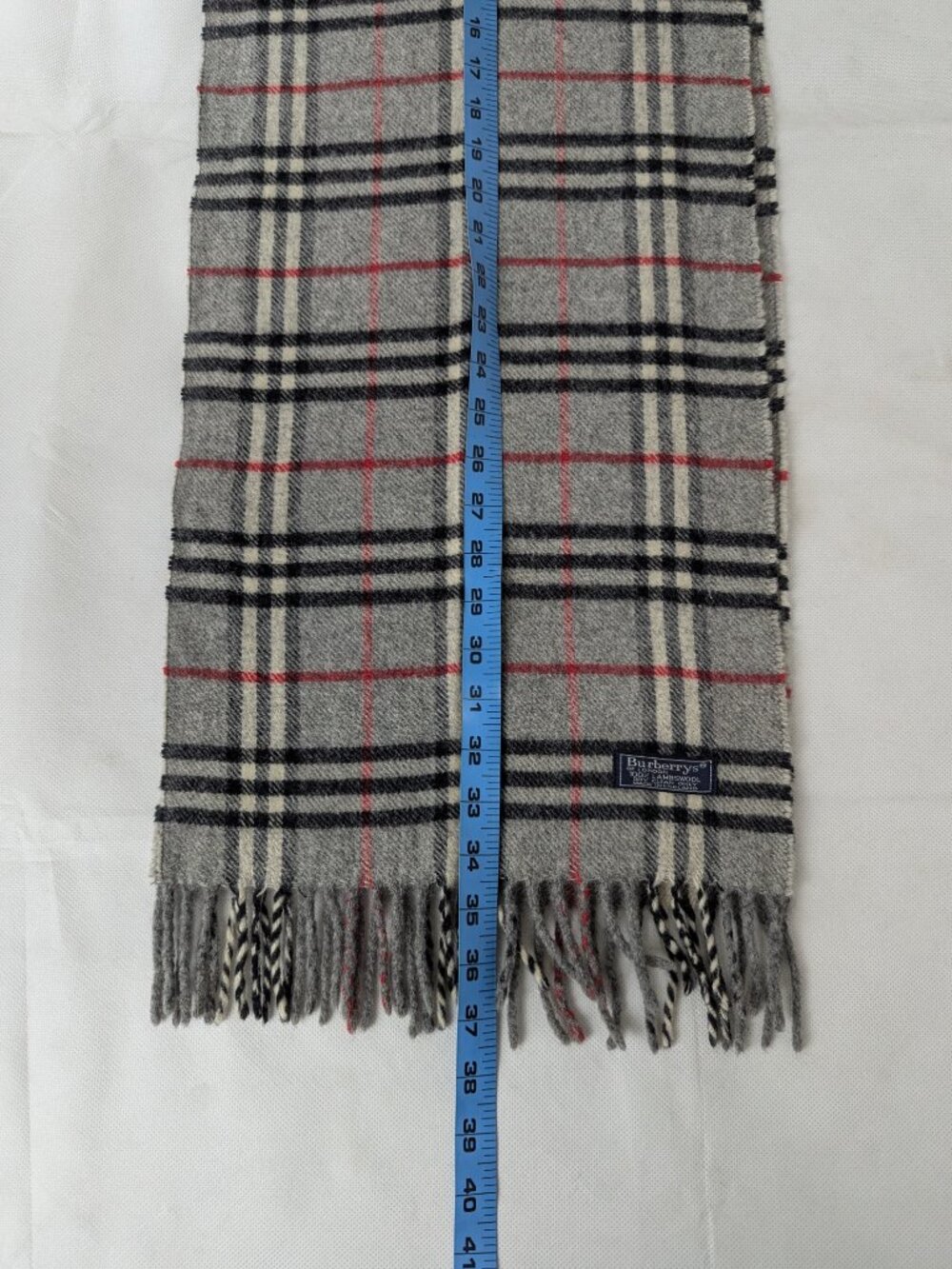 Luxury Burberry 100%Lambswool Nova Check Gray Scarf Unisex - Picture 6 of 7